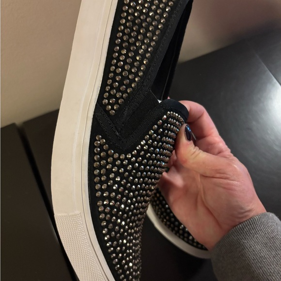 NEW! Steve Madden without box sparkle slip on sneakers. Size 7 mens , 9 women’s - Picture 3 of 6